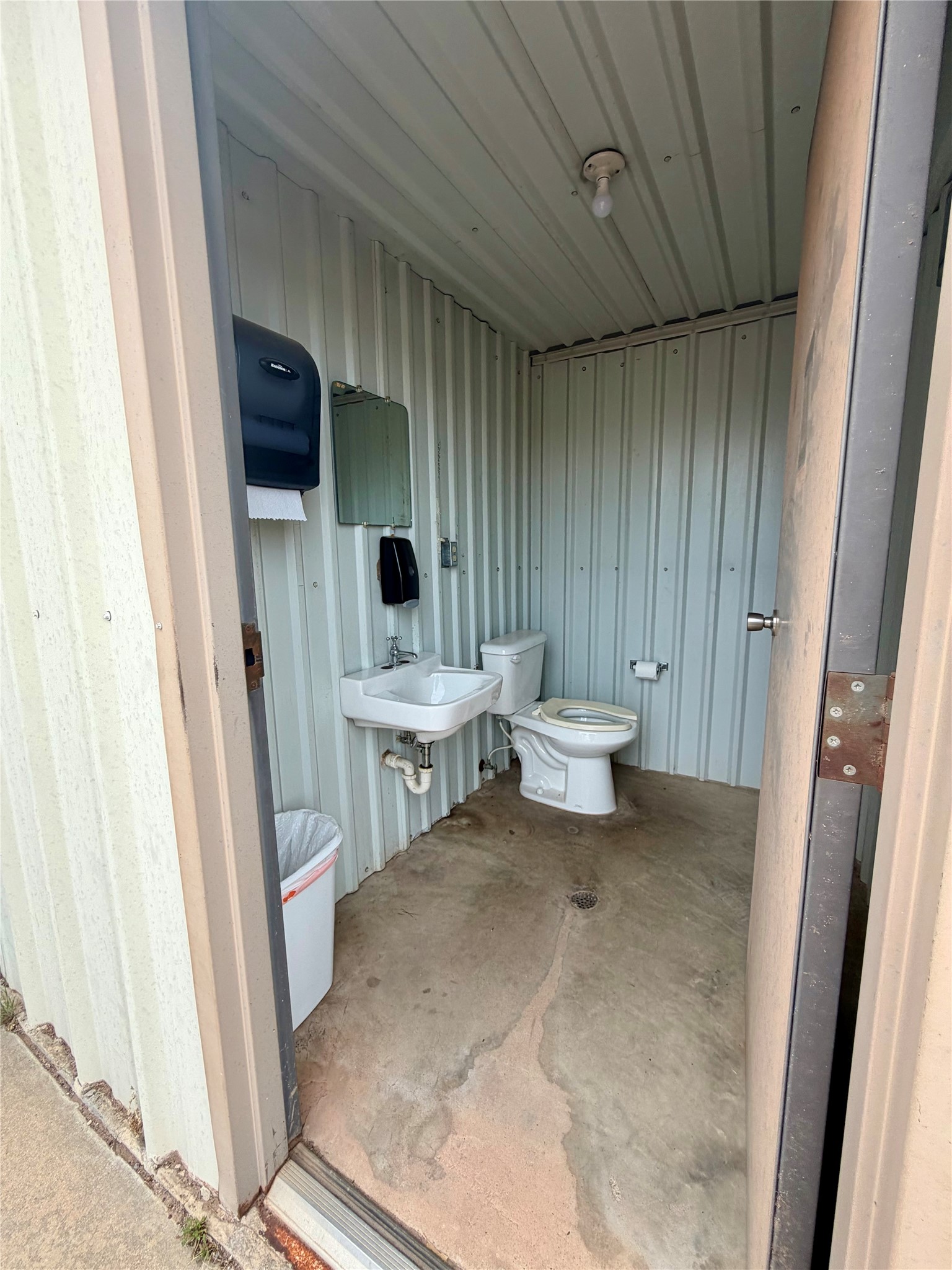 501 11th Street Quanah TX 79252