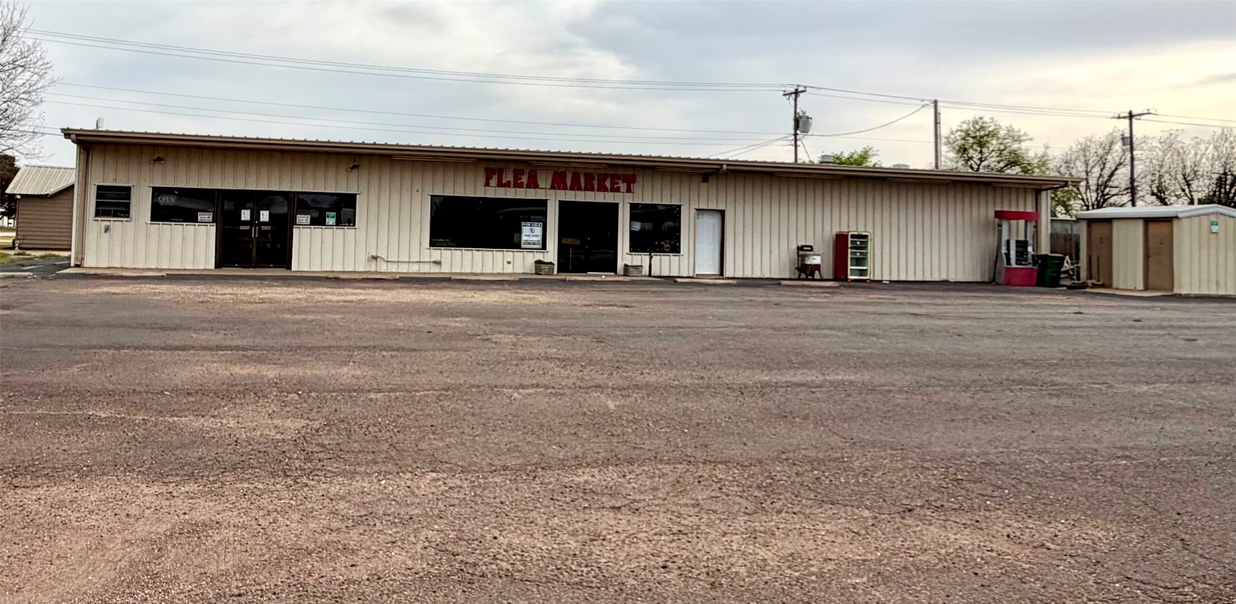 501 11th Street Quanah TX 79252