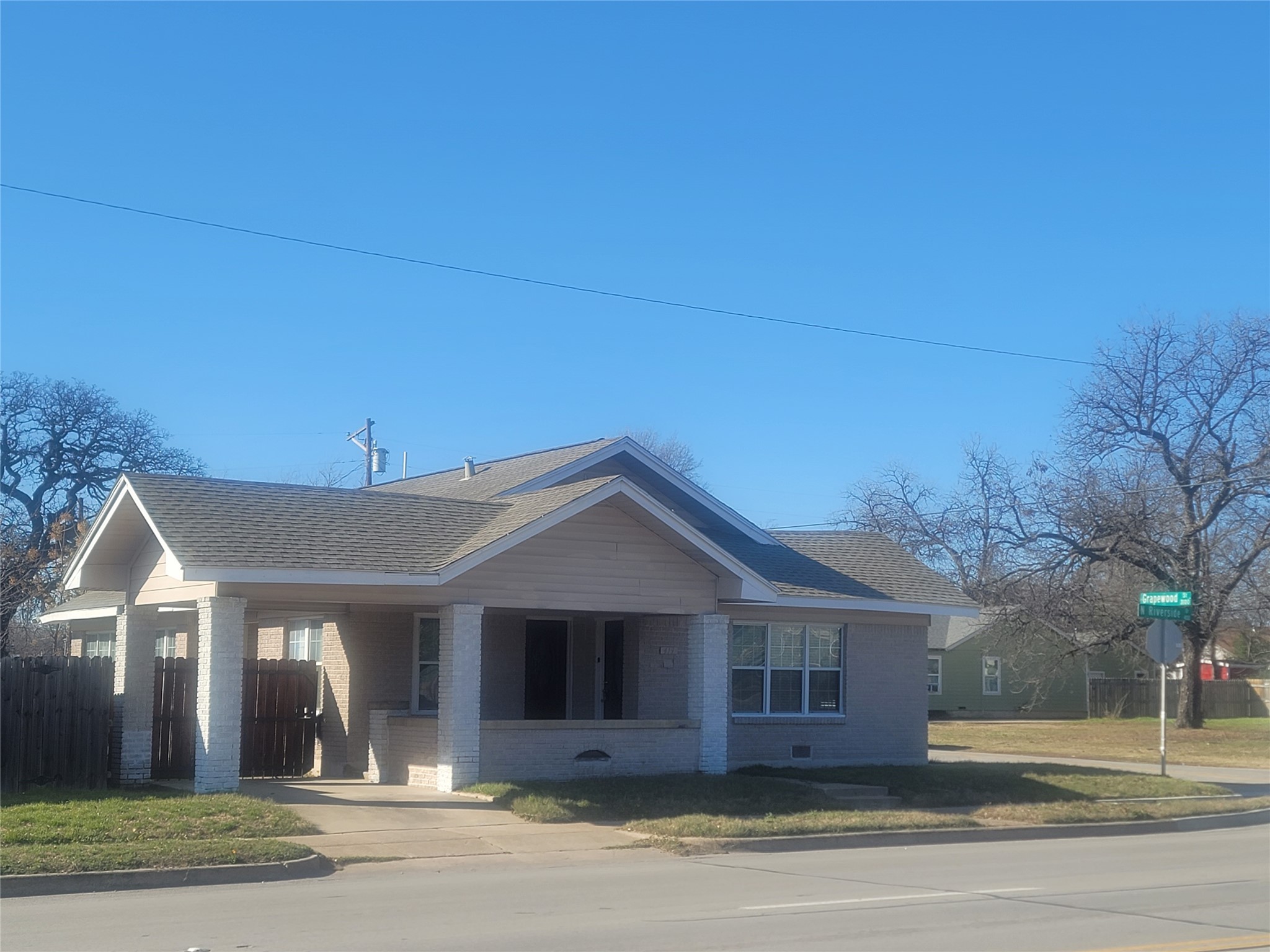 419 N Riverside Drive Fort Worth TX 76111