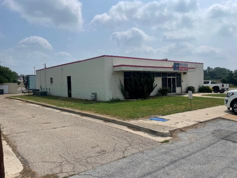 133 E Main Street Azle TX 76020