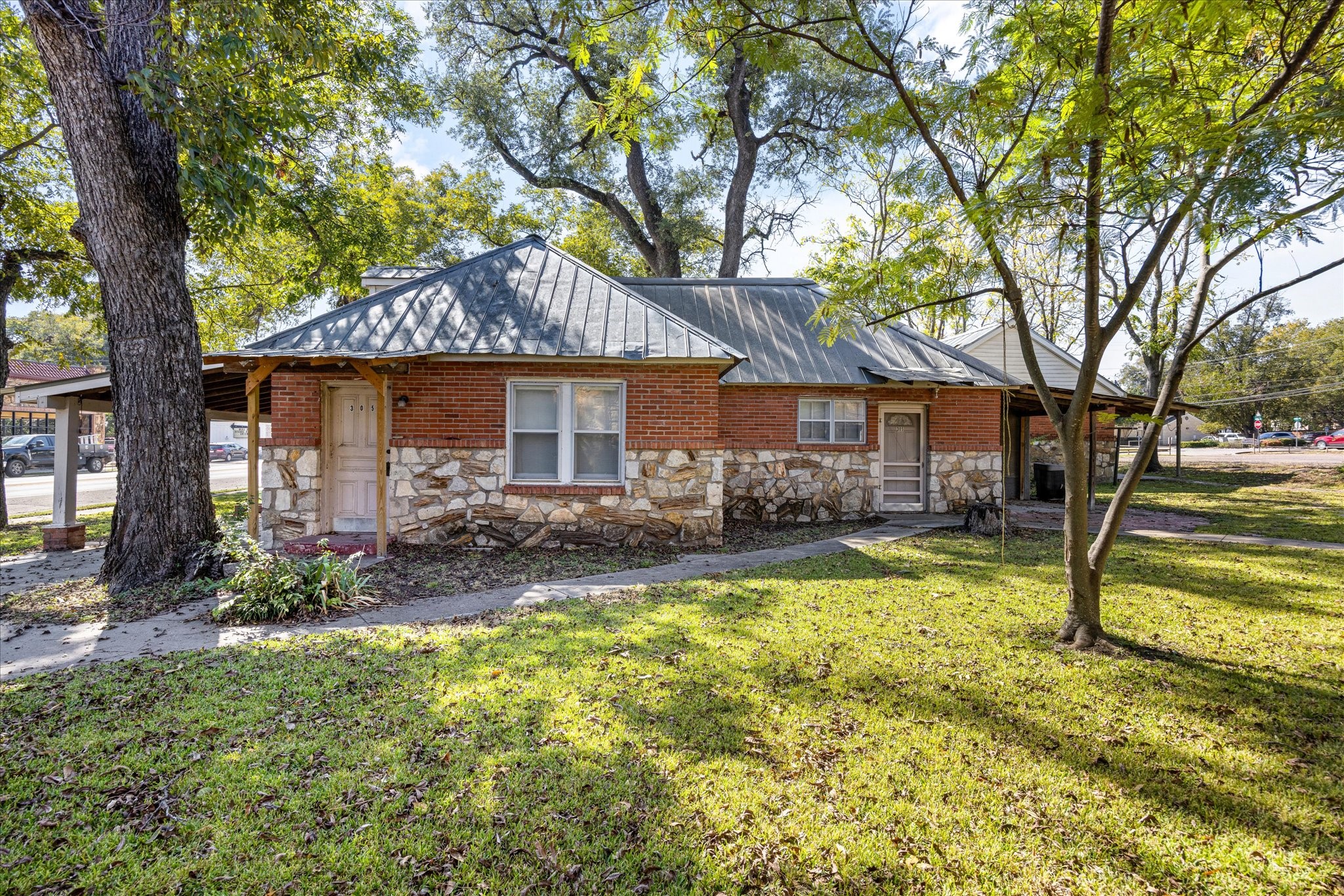 301 NE Barnard Street Glen Rose TX 76043