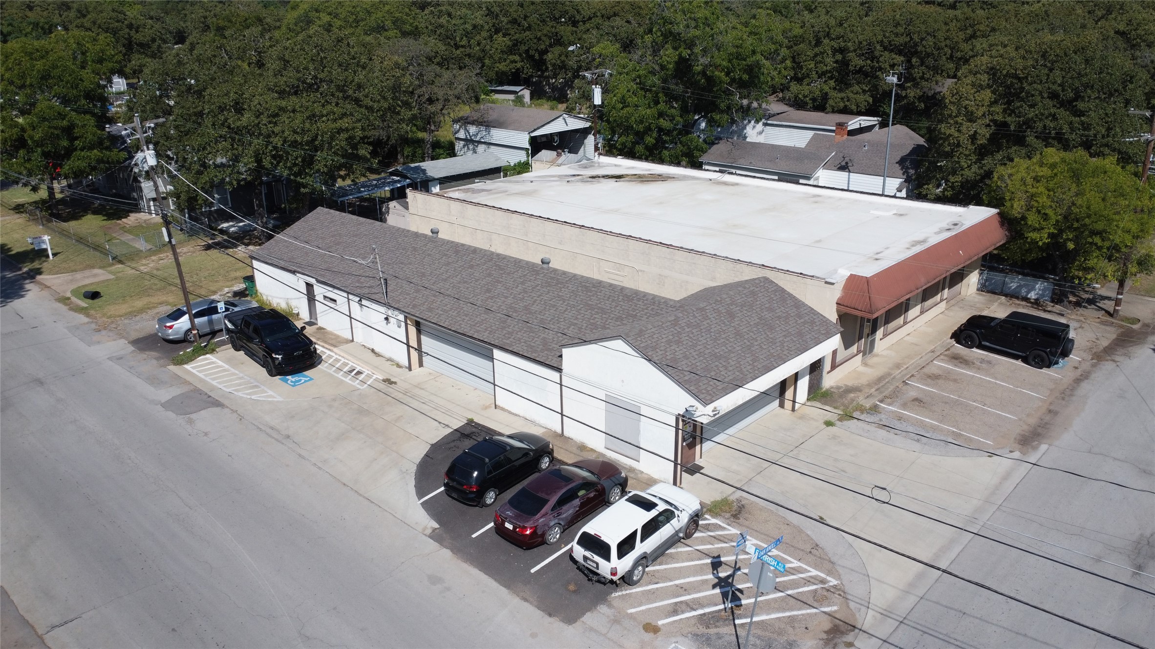 1401 Oak Knoll Drive Haltom City TX 76117