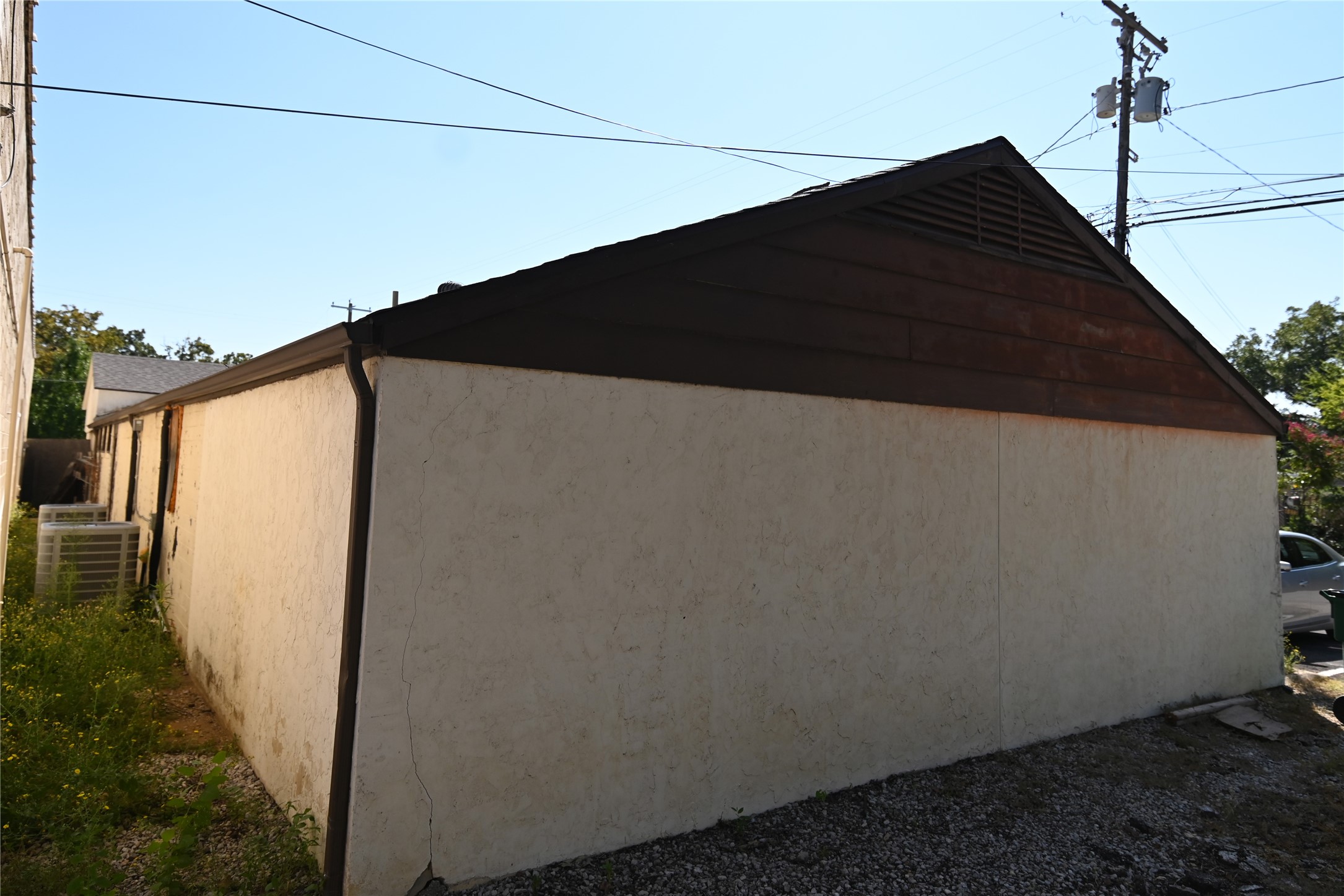 1401 Oak Knoll Drive Haltom City TX 76117