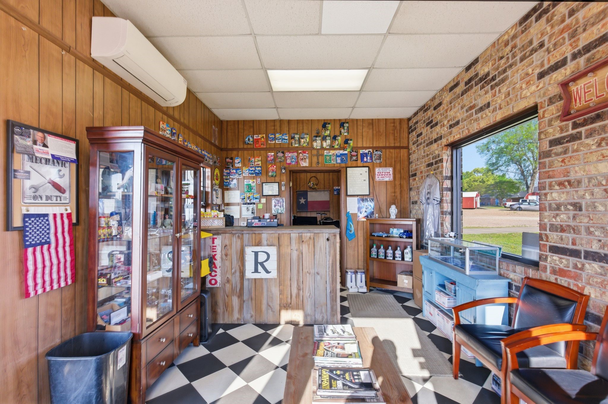 319 W Lennon Drive Emory TX 75440
