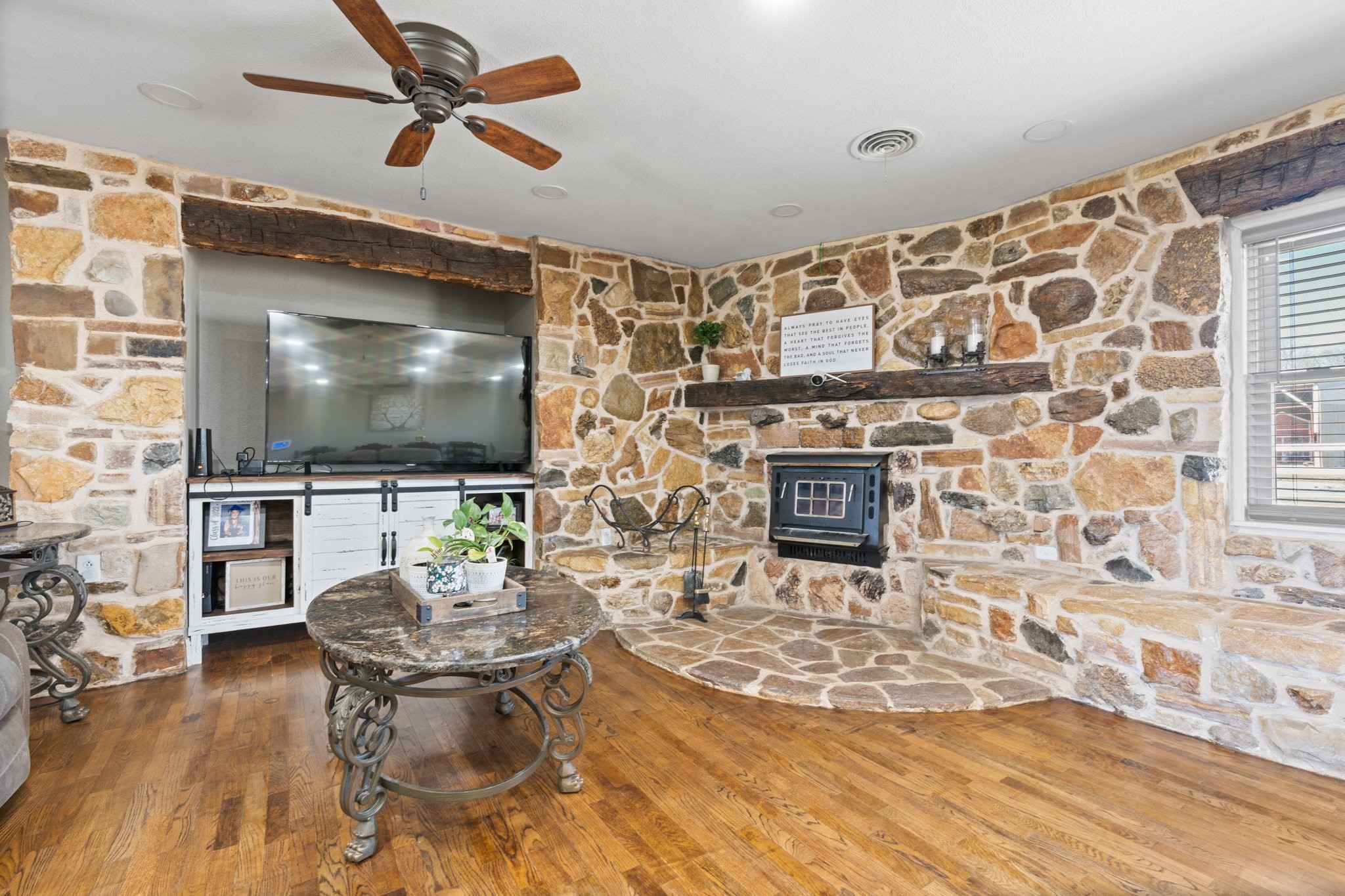 1641 E Henderson Street Cleburne TX 76031