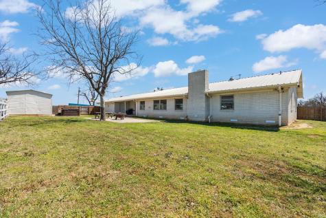 1641 E Henderson Street Cleburne TX 76031