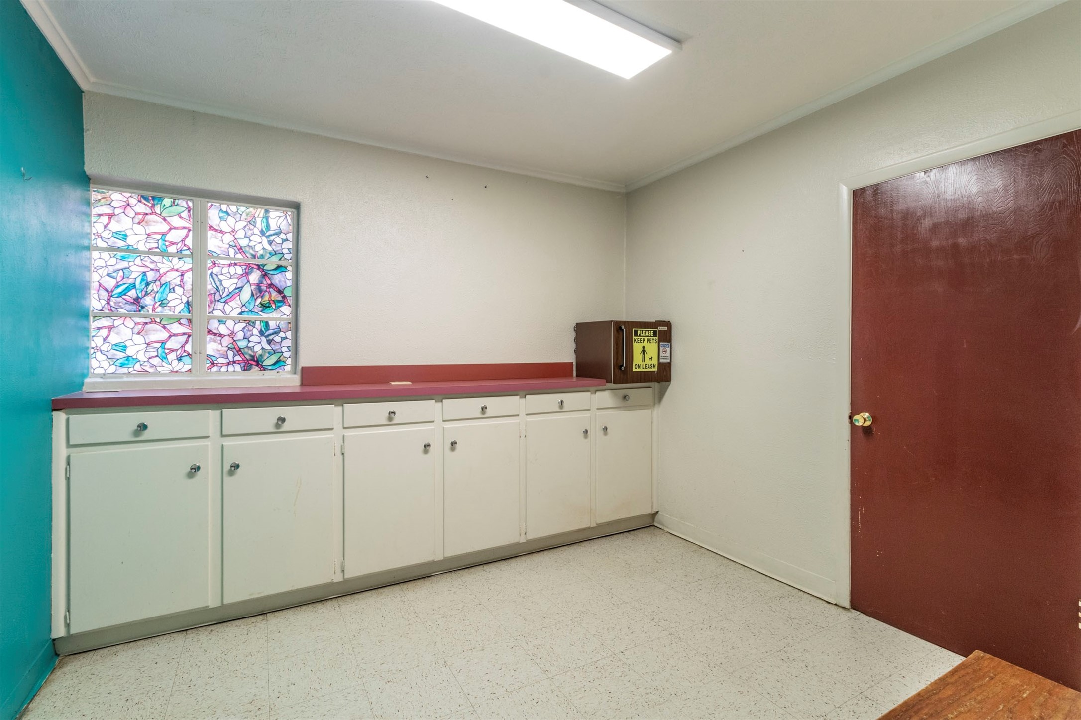 1012 W Division Street Arlington TX 76012