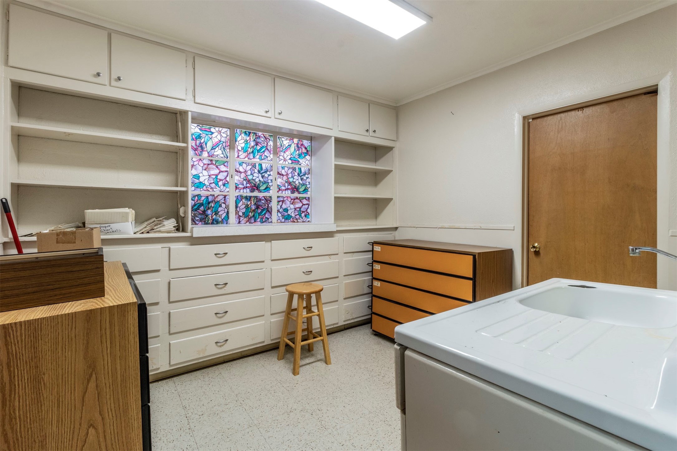 1012 W Division Street Arlington TX 76012