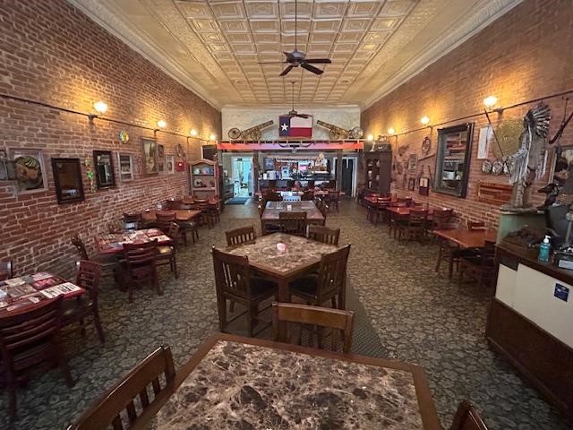 112 W Grand Street Whitewright TX 75491