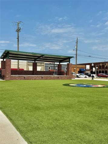 114 N Commerce Street Gainesville TX 76240