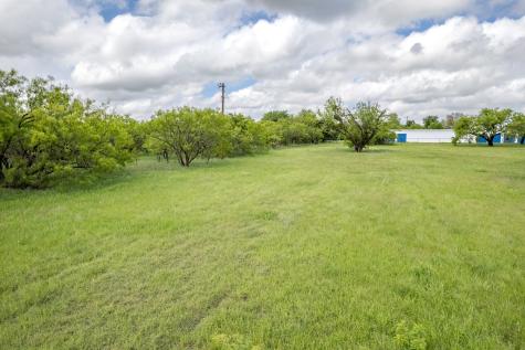 2201 N Neches Street Coleman TX 76834