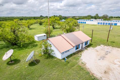 2201 N Neches Street Coleman TX 76834