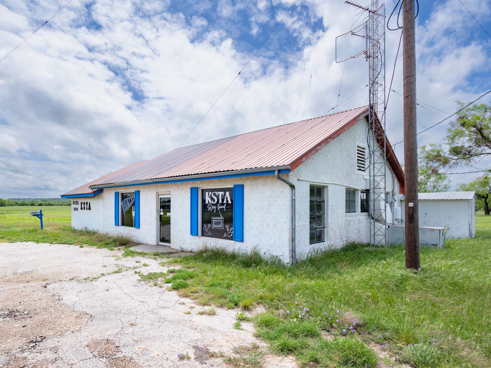 2201 N Neches Street Coleman TX 76834