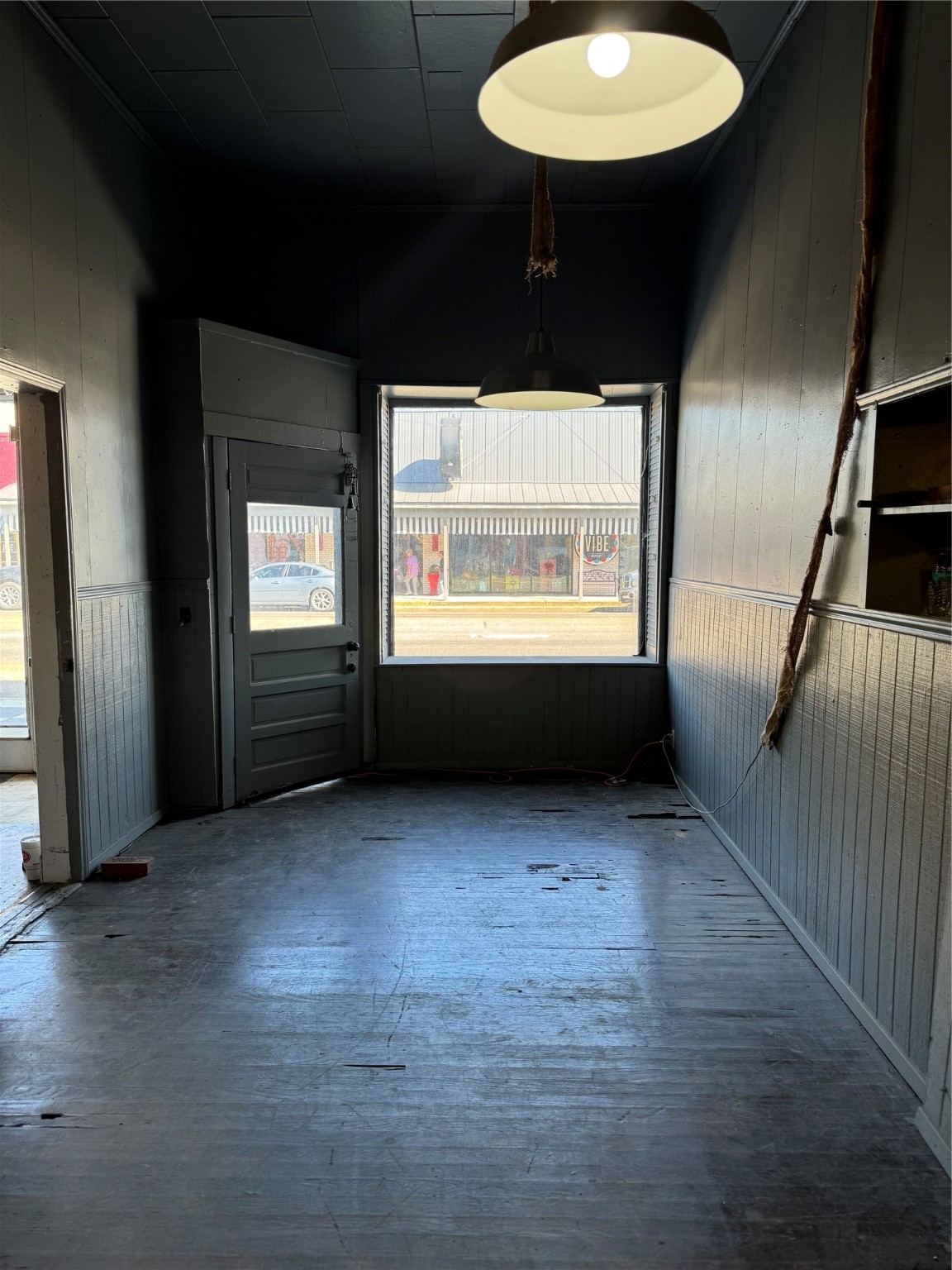 221 S Main Mcgregor TX 76657