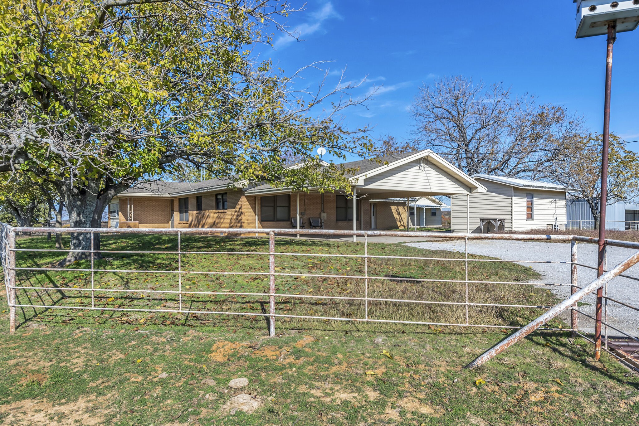 1992 N Us Highway 287 Decatur TX 76234