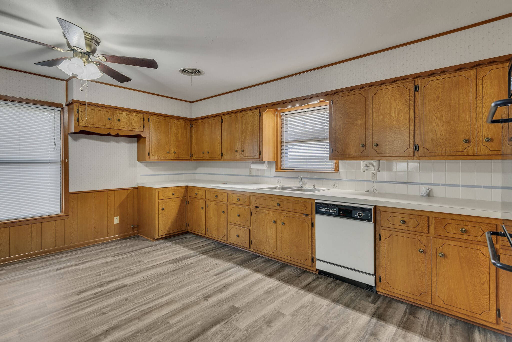 1992 N Us Highway 287 Decatur TX 76234