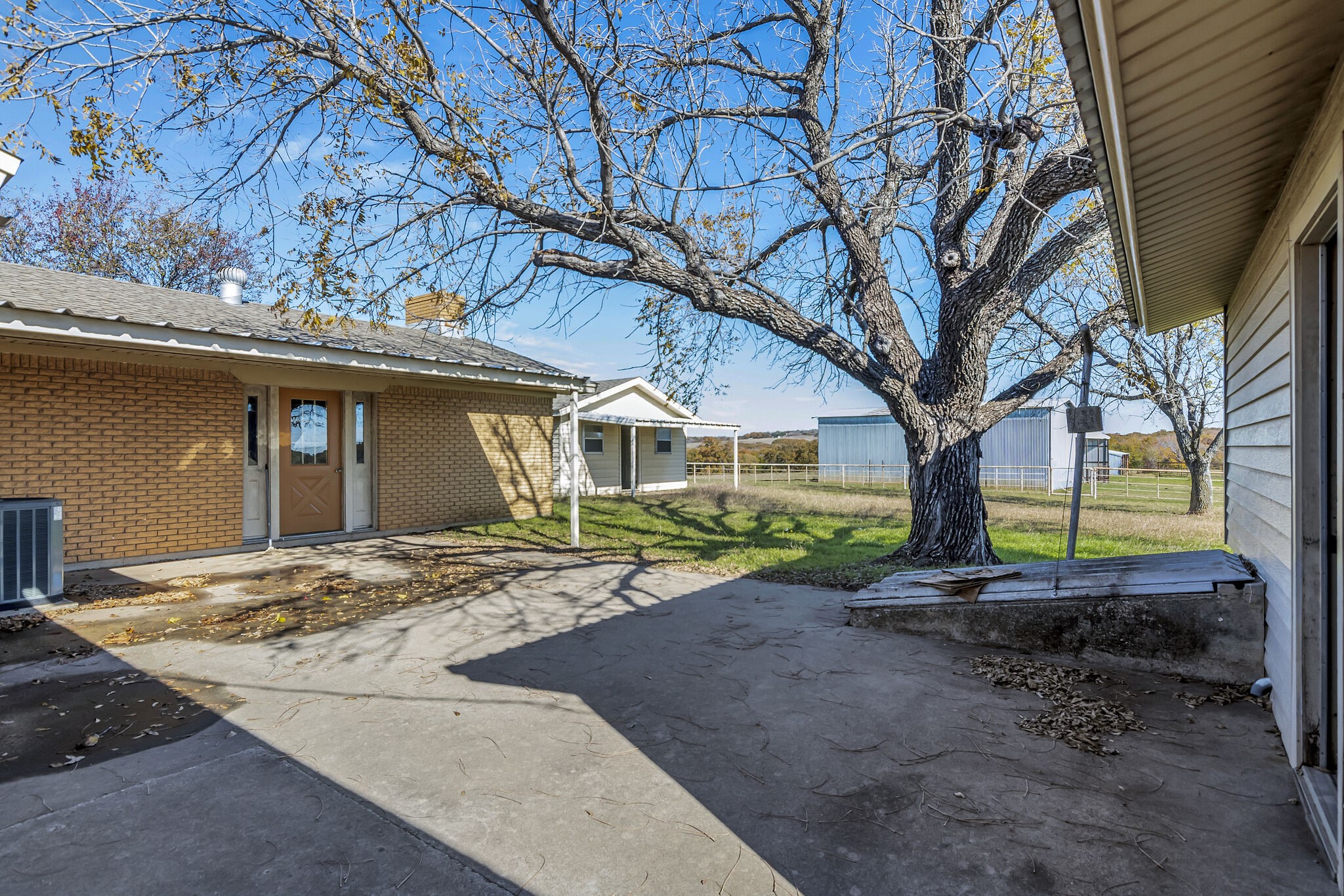 1992 N Us Highway 287 Decatur TX 76234
