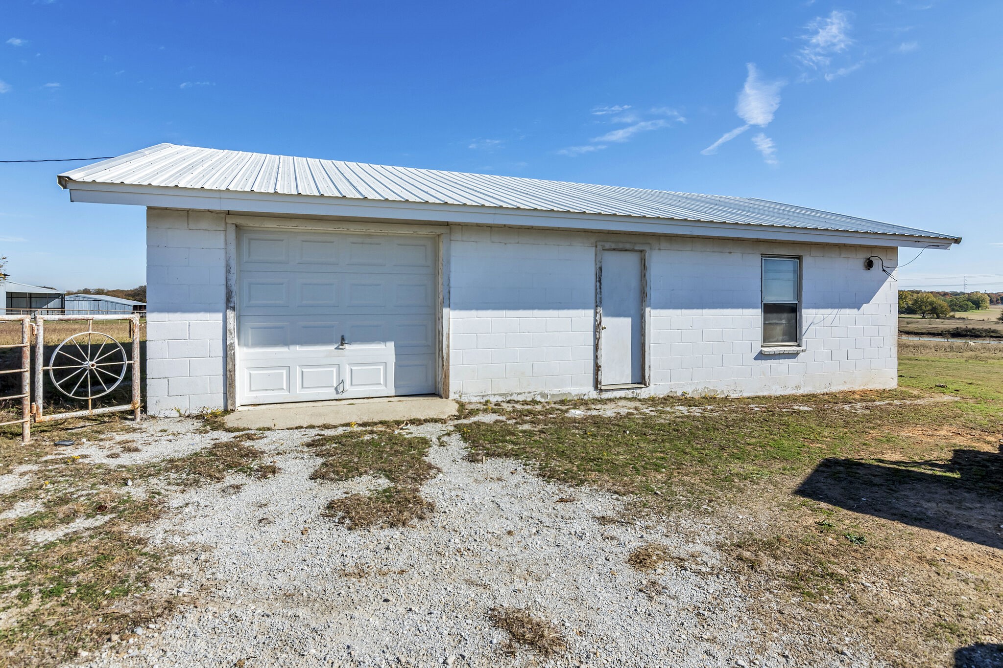 1992 N Us Highway 287 Decatur TX 76234