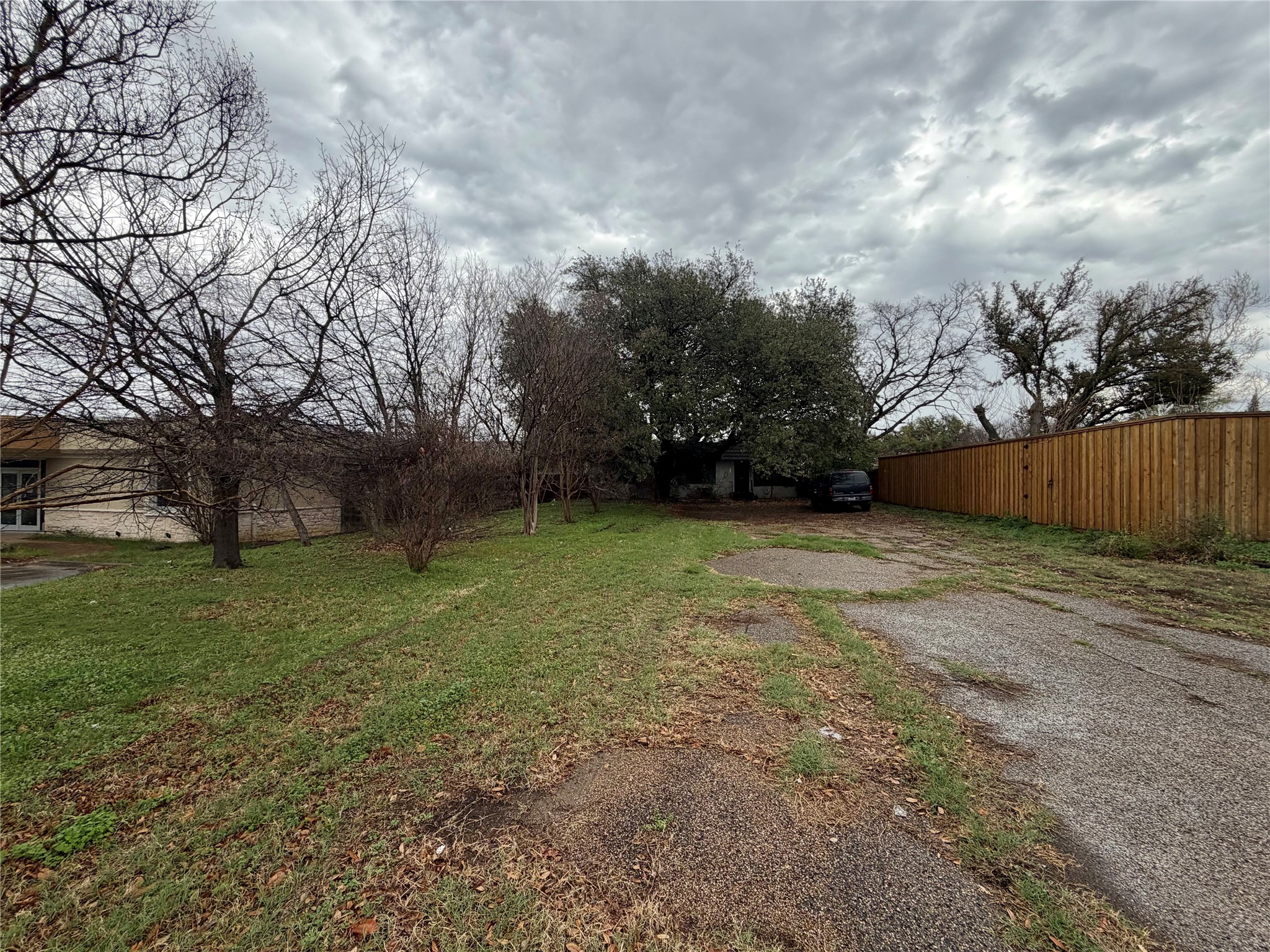 2571 Valley View Lane Farmers Branch TX 75234