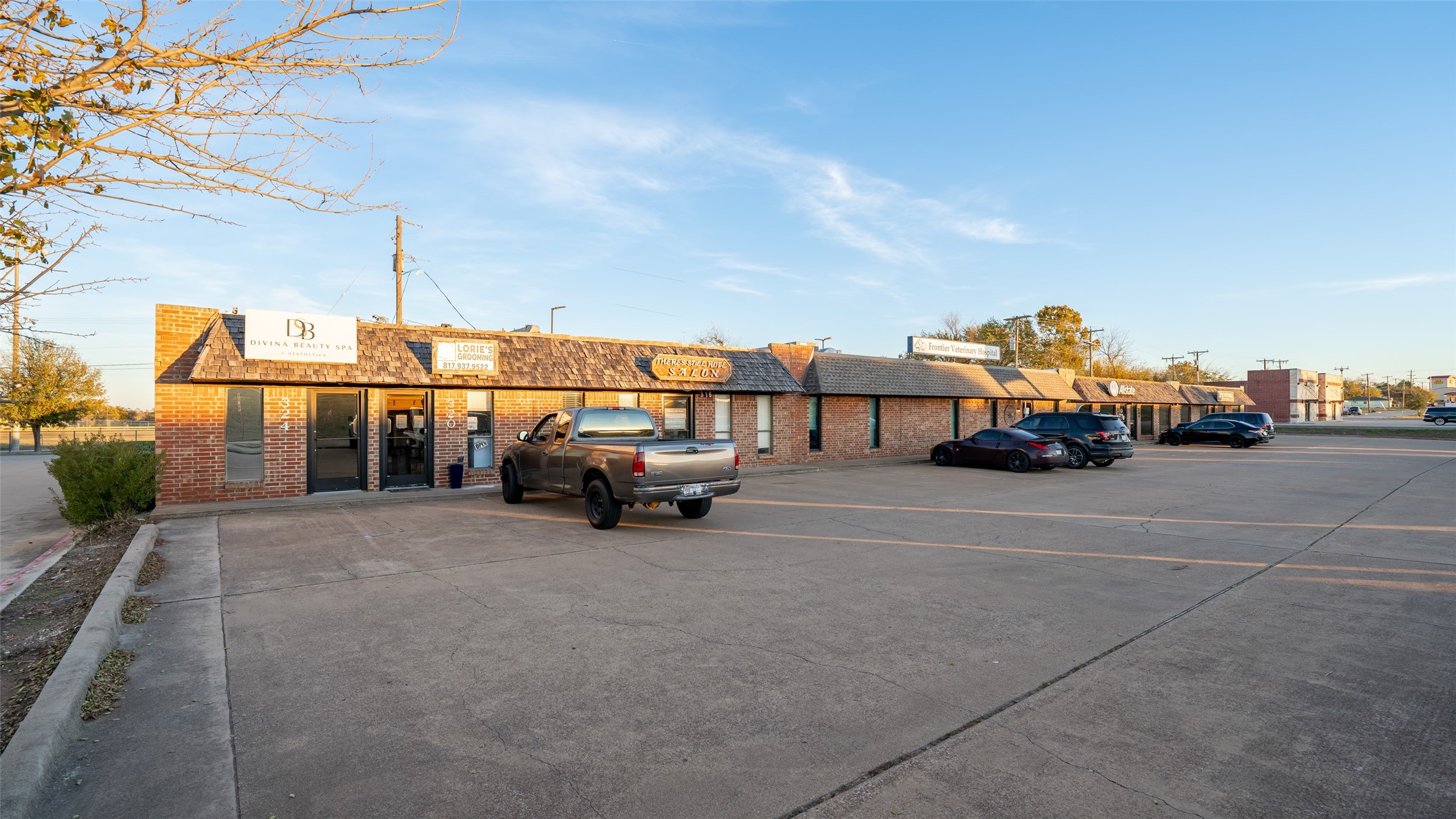 316 N Jim Wright Freeway White Settlement TX 76108