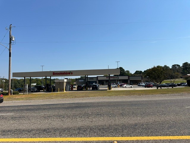 511 W M Watson Daingerfield TX 75638