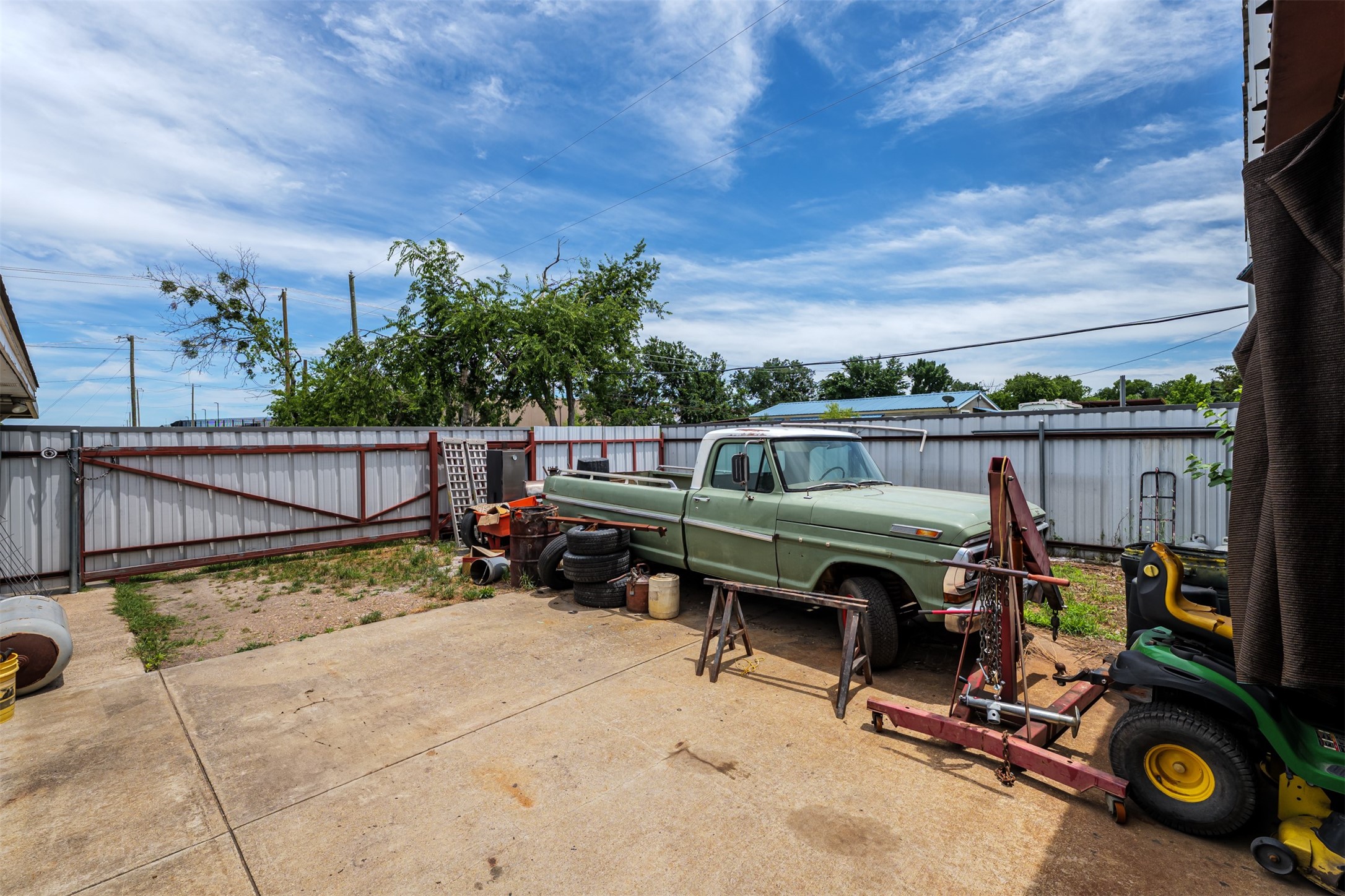 601 Houston School Road Red Oak TX 75154
