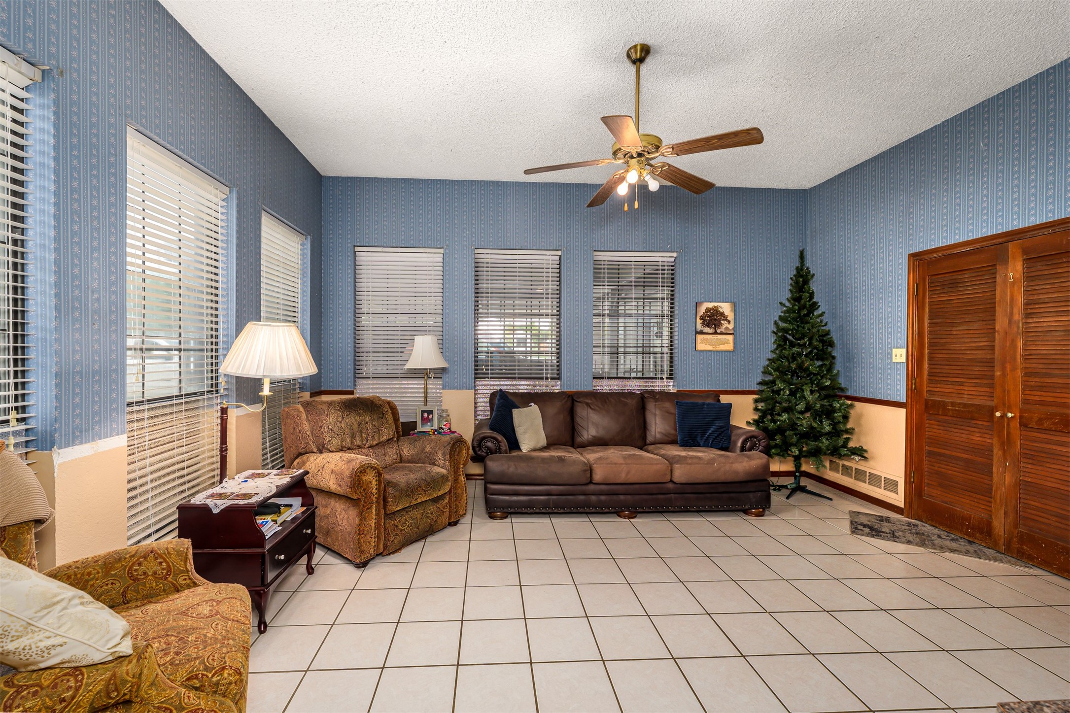 601 Houston School Road Red Oak TX 75154