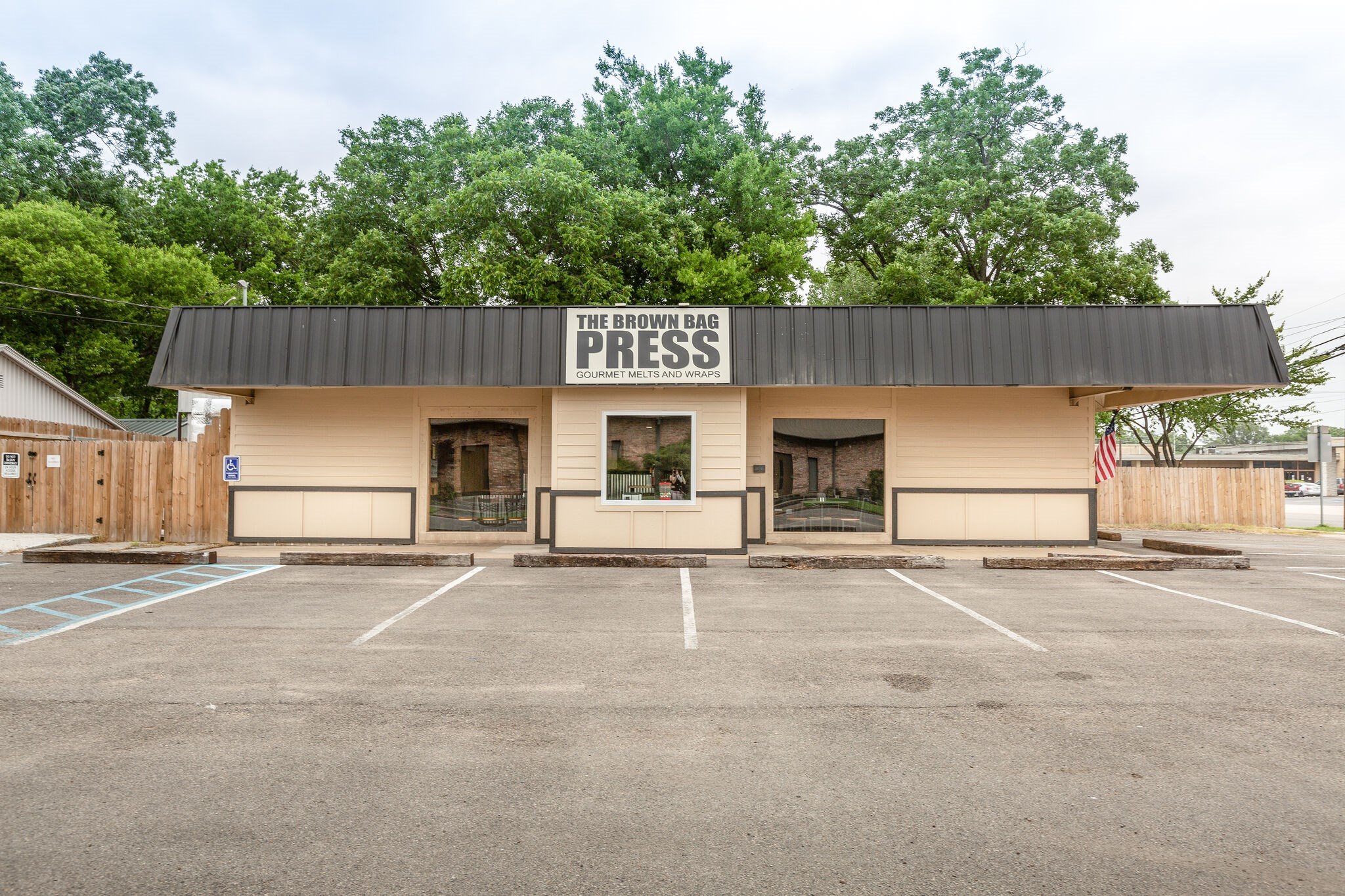 901 N Center Street Bonham TX 75418