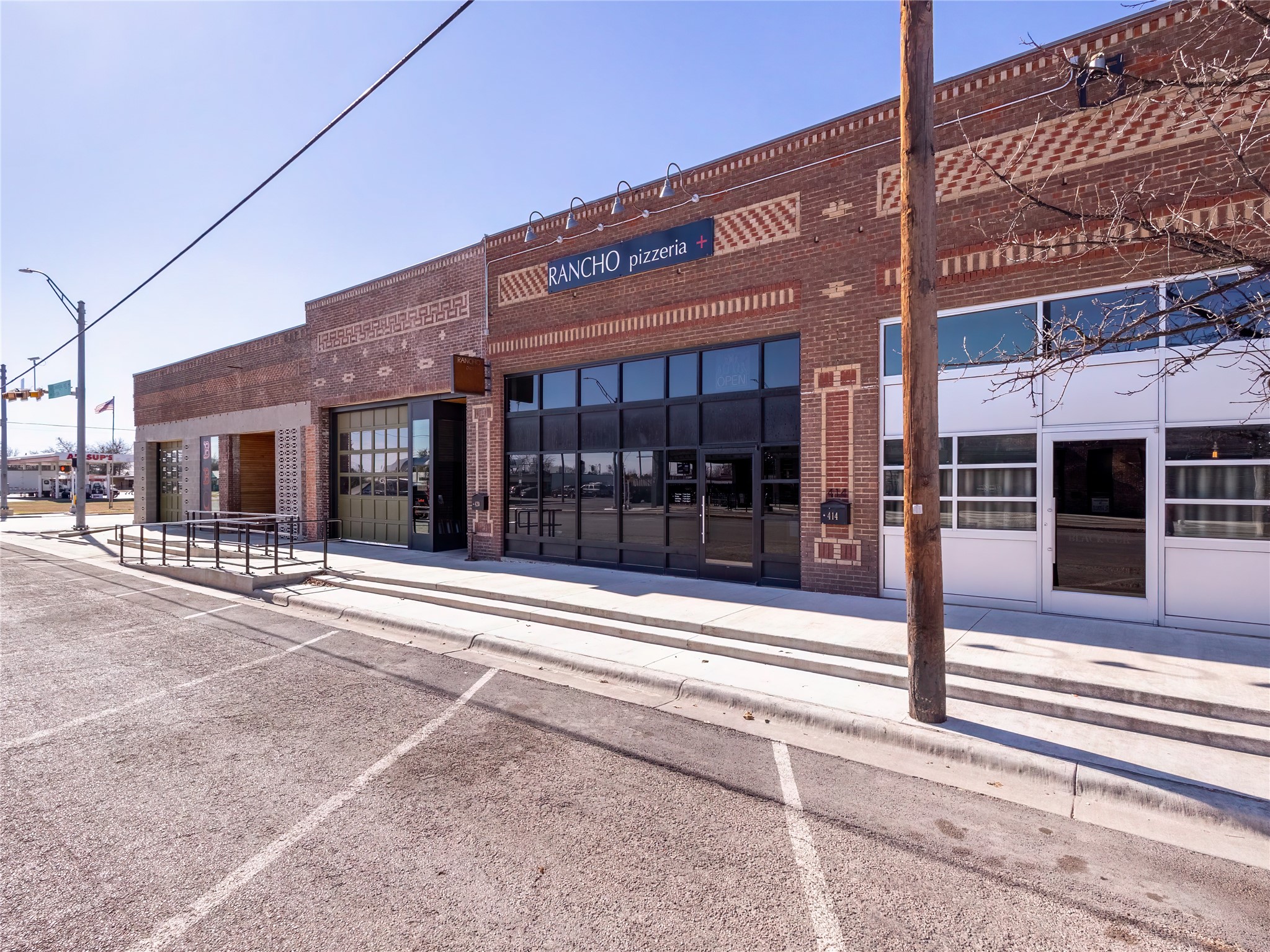 414 S Commerical Avenue Coleman TX 76834