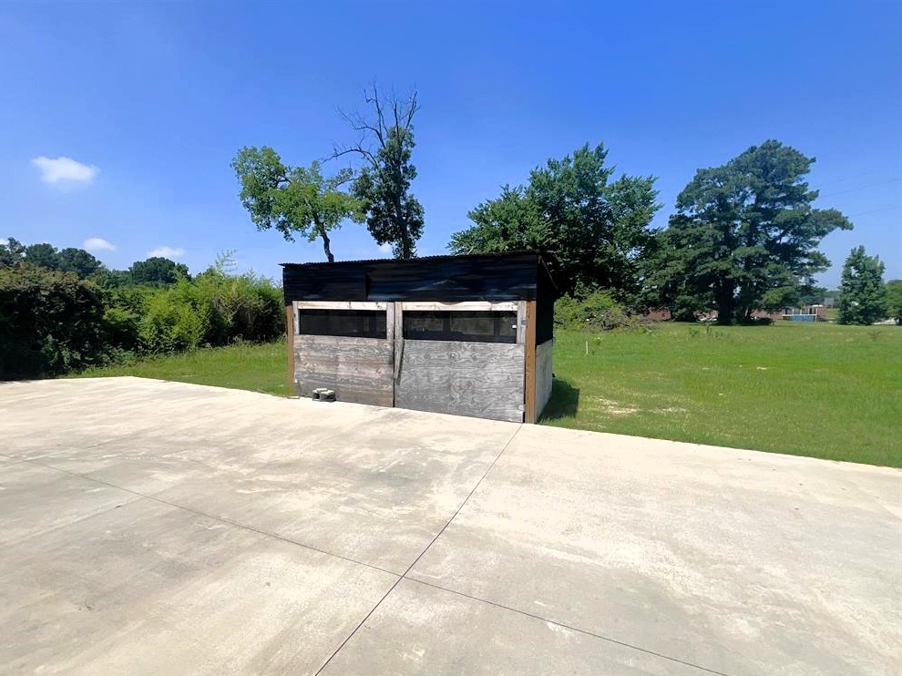 1721 N Edwards Avenue Mt Pleasant TX 75455