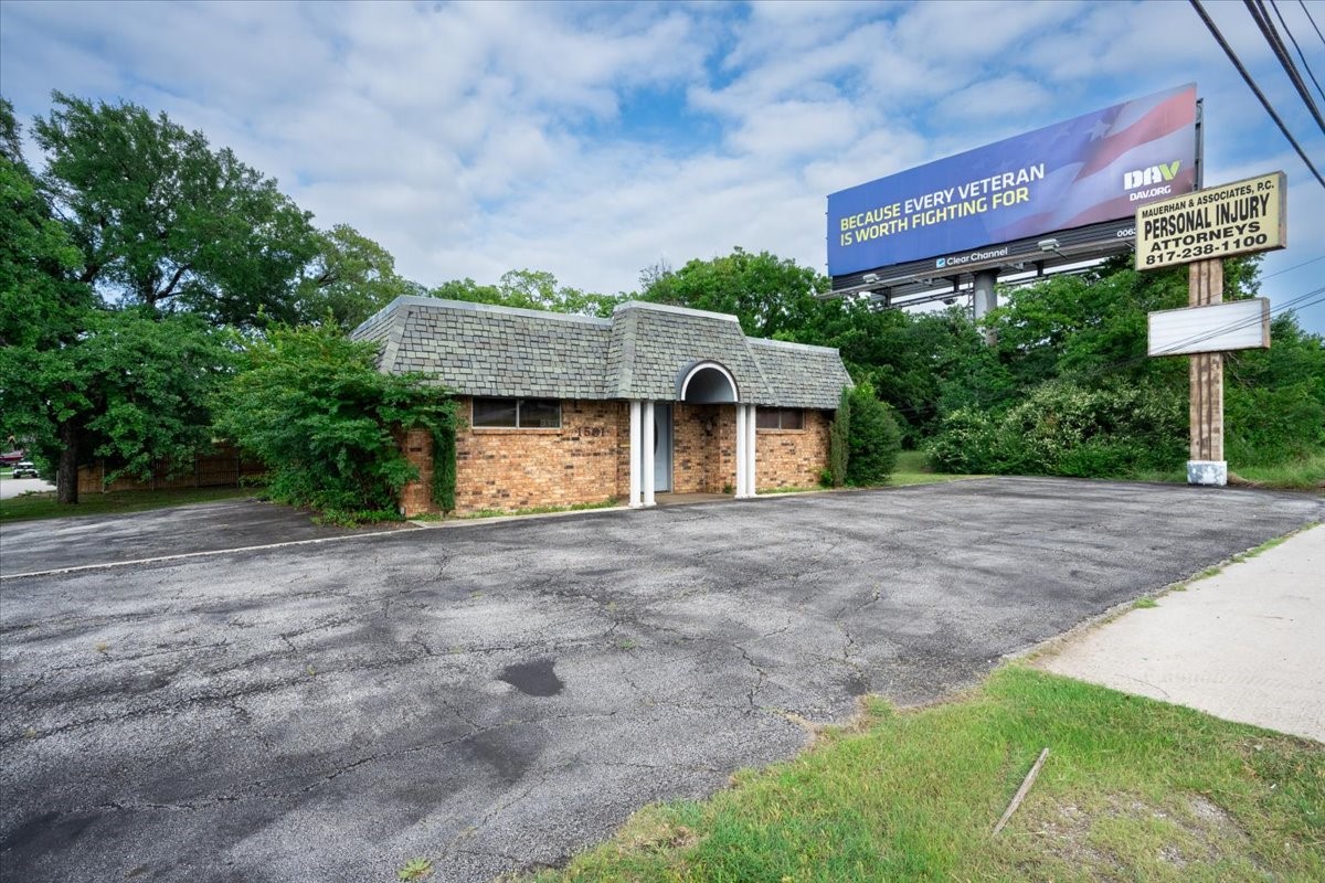 1501 Southeast Parkway Azle TX 76020