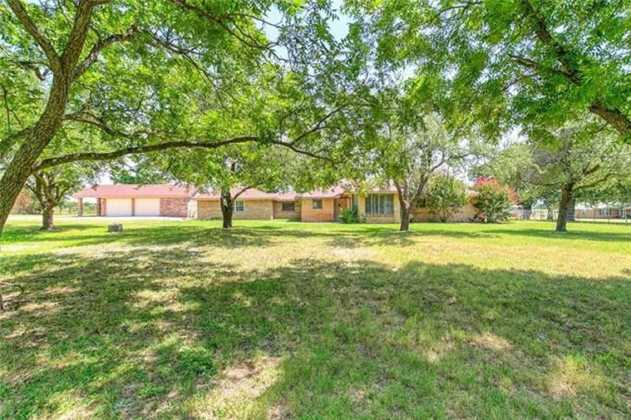 4696-B N Highway 377 Stephenville TX 76401