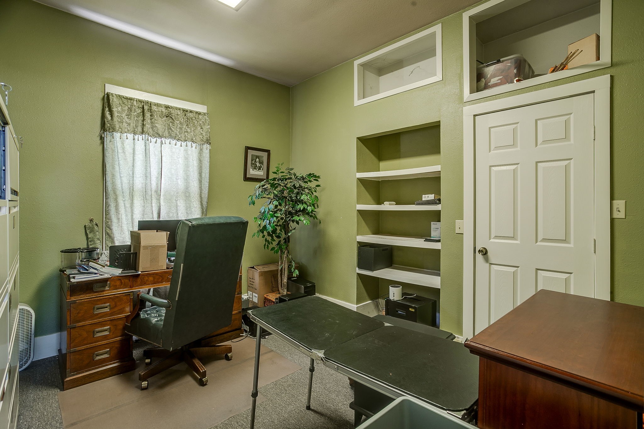 106 S Jones Street Granbury TX 76048