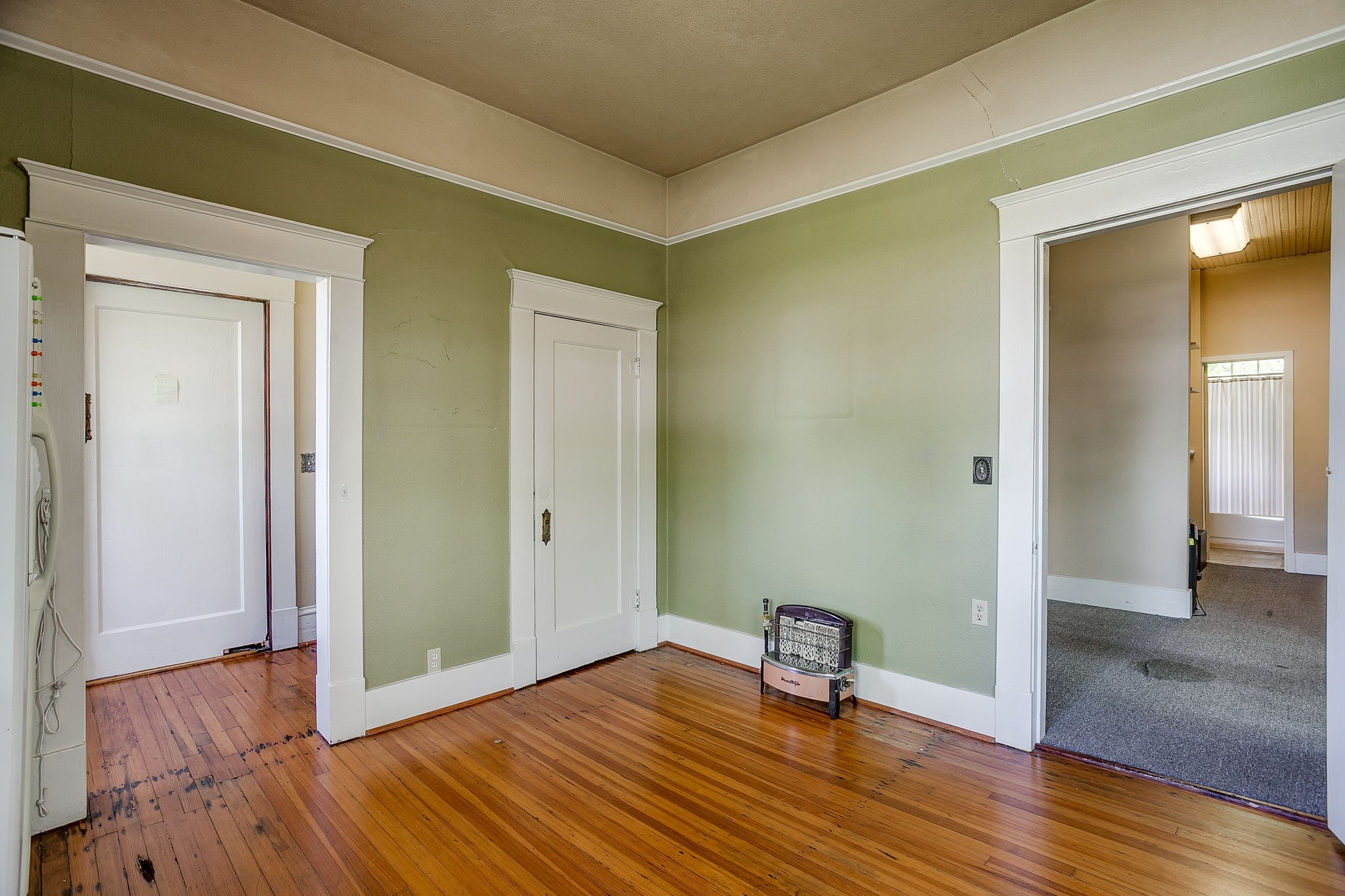 106 S Jones Street Granbury TX 76048