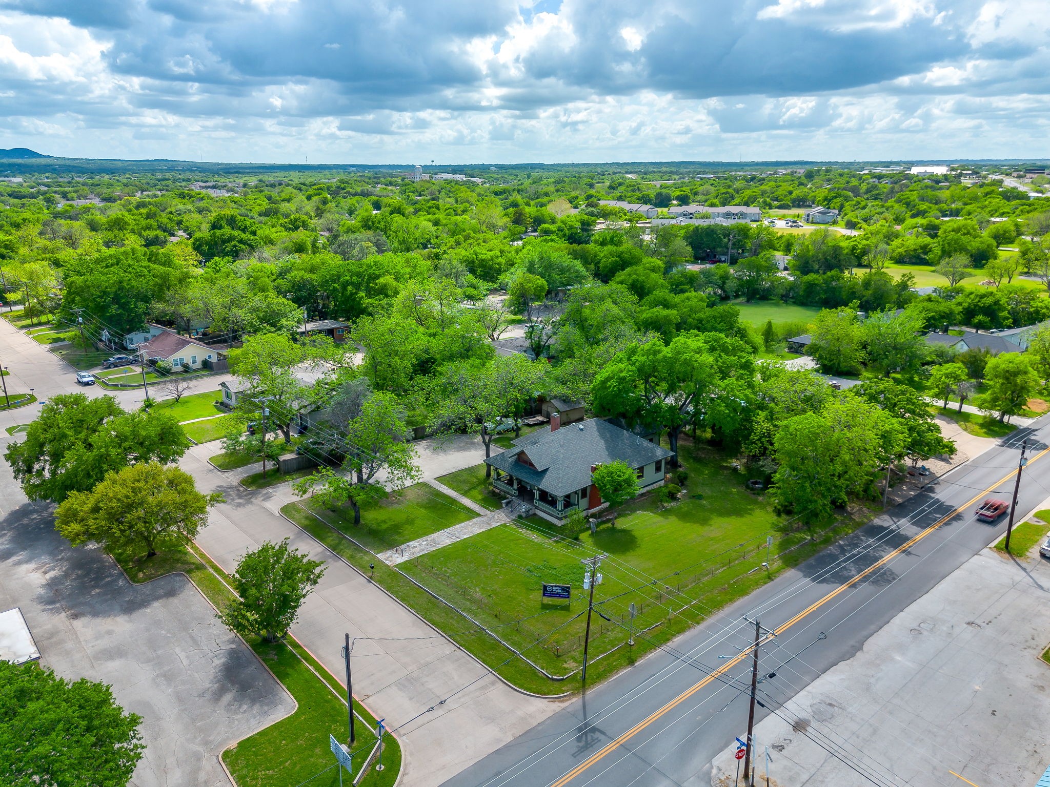 106 S Jones Street Granbury TX 76048