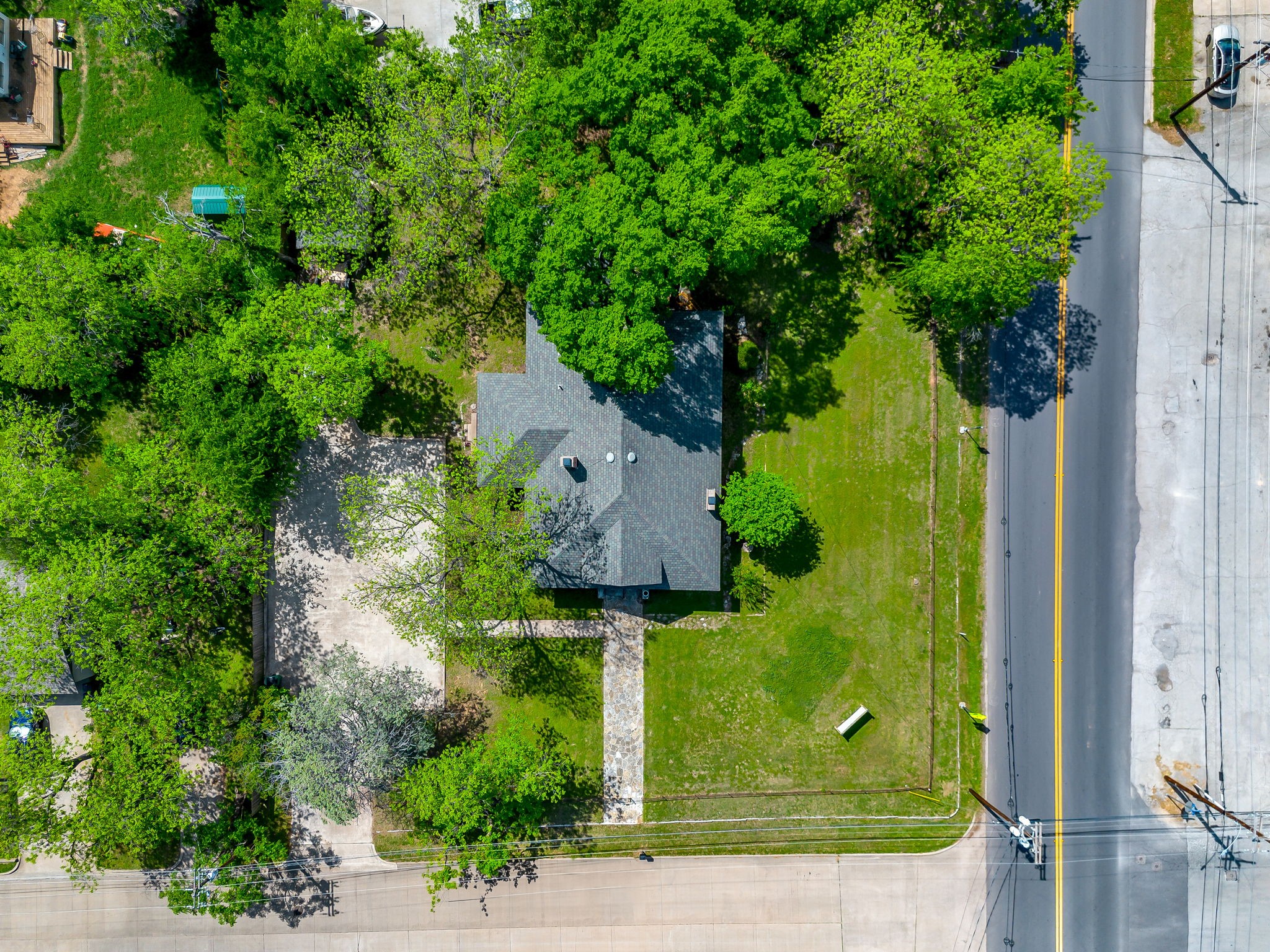 106 S Jones Street Granbury TX 76048