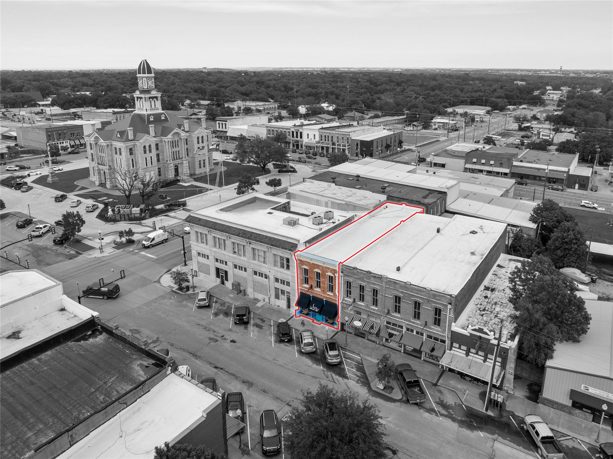 318 N Main Street Bonham TX 75418