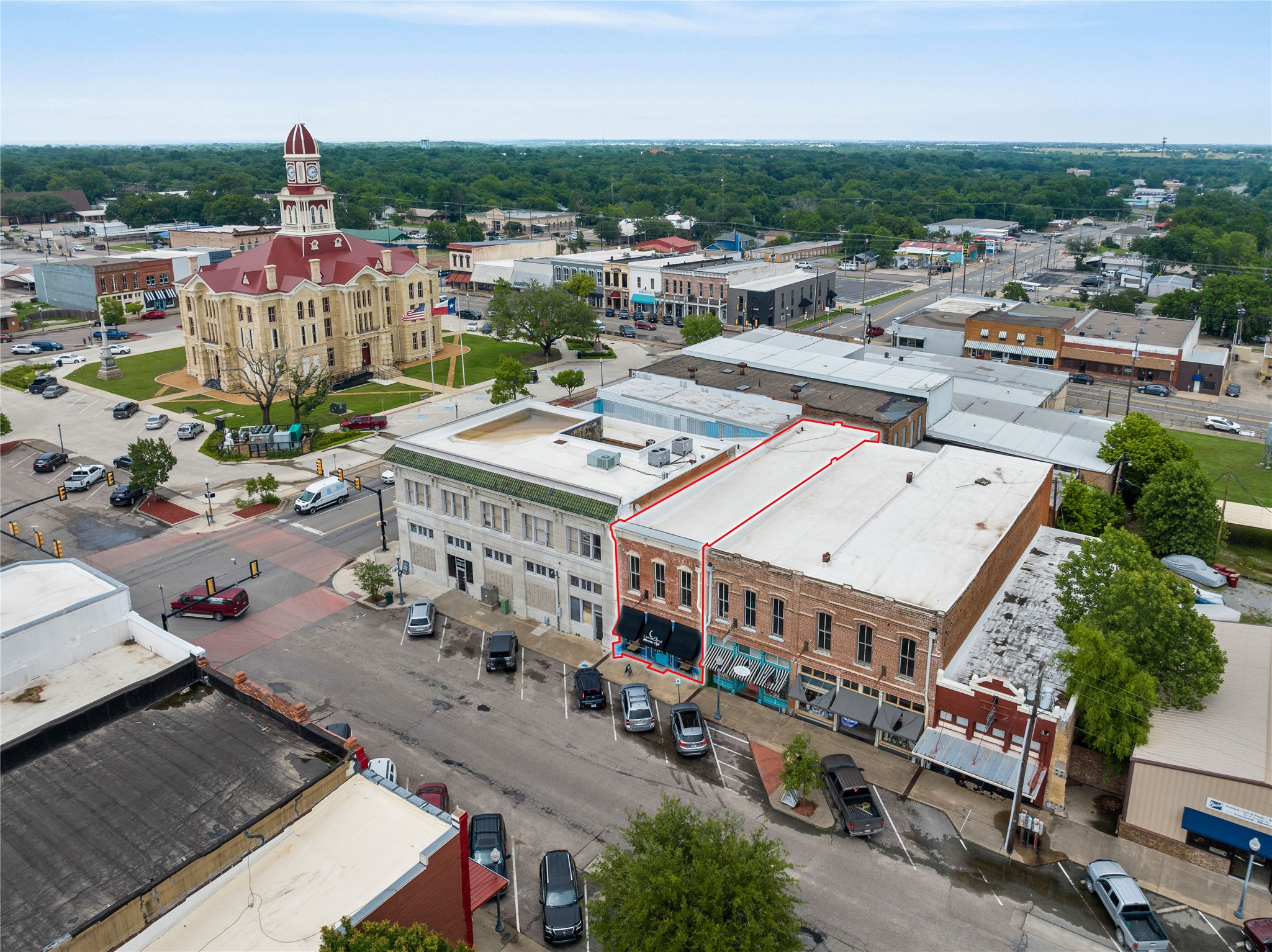 318 N Main Street Bonham TX 75418