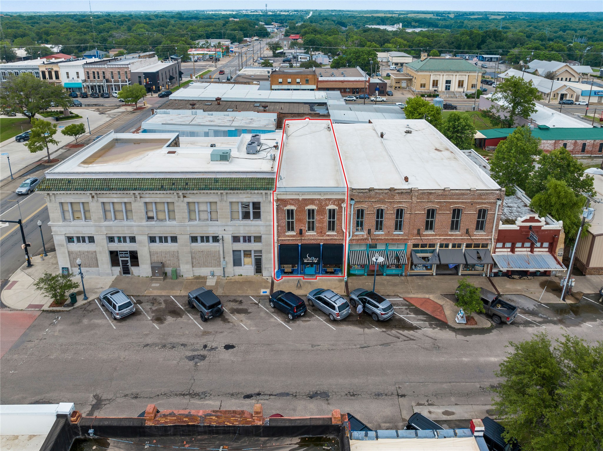 318 N Main Street Bonham TX 75418