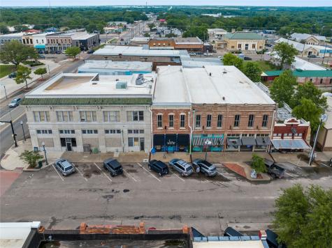 318 N Main Street Bonham TX 75418