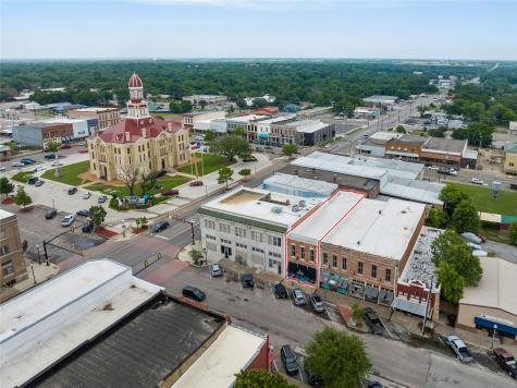 318 N Main Street Bonham TX 75418