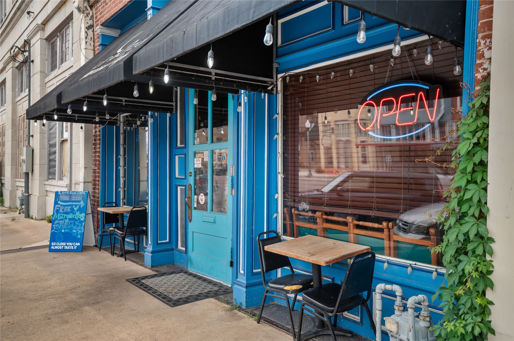 318 N Main Street Bonham TX 75418