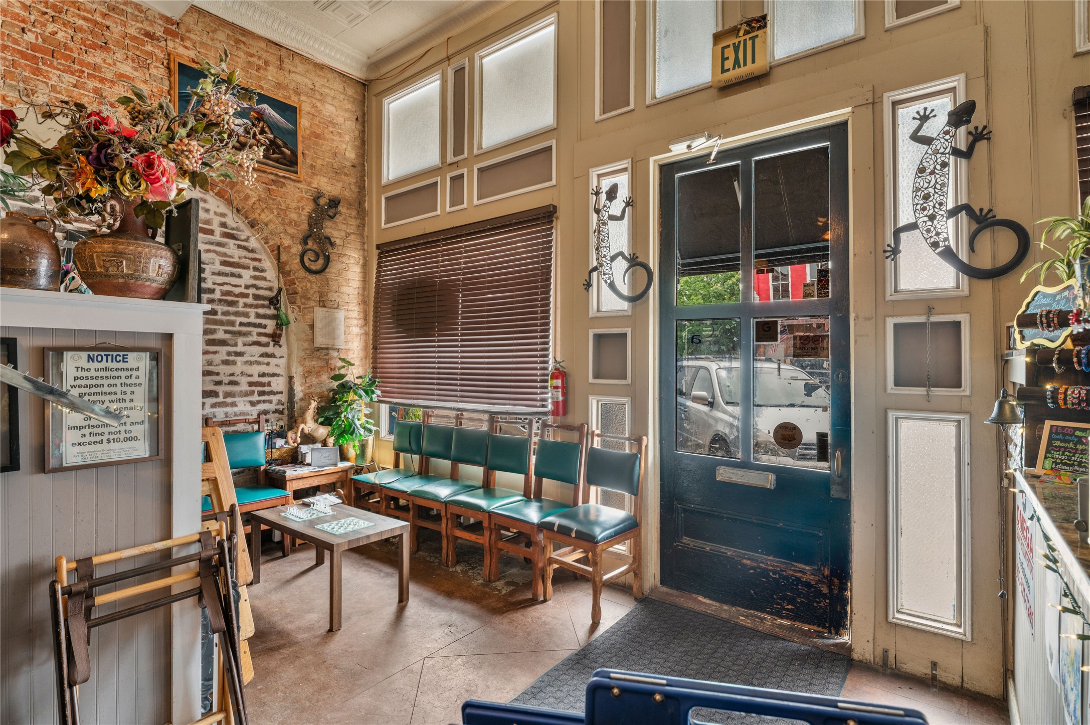 318 N Main Street Bonham TX 75418