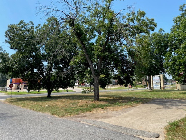 913 E Tyler Street Athens TX 75751
