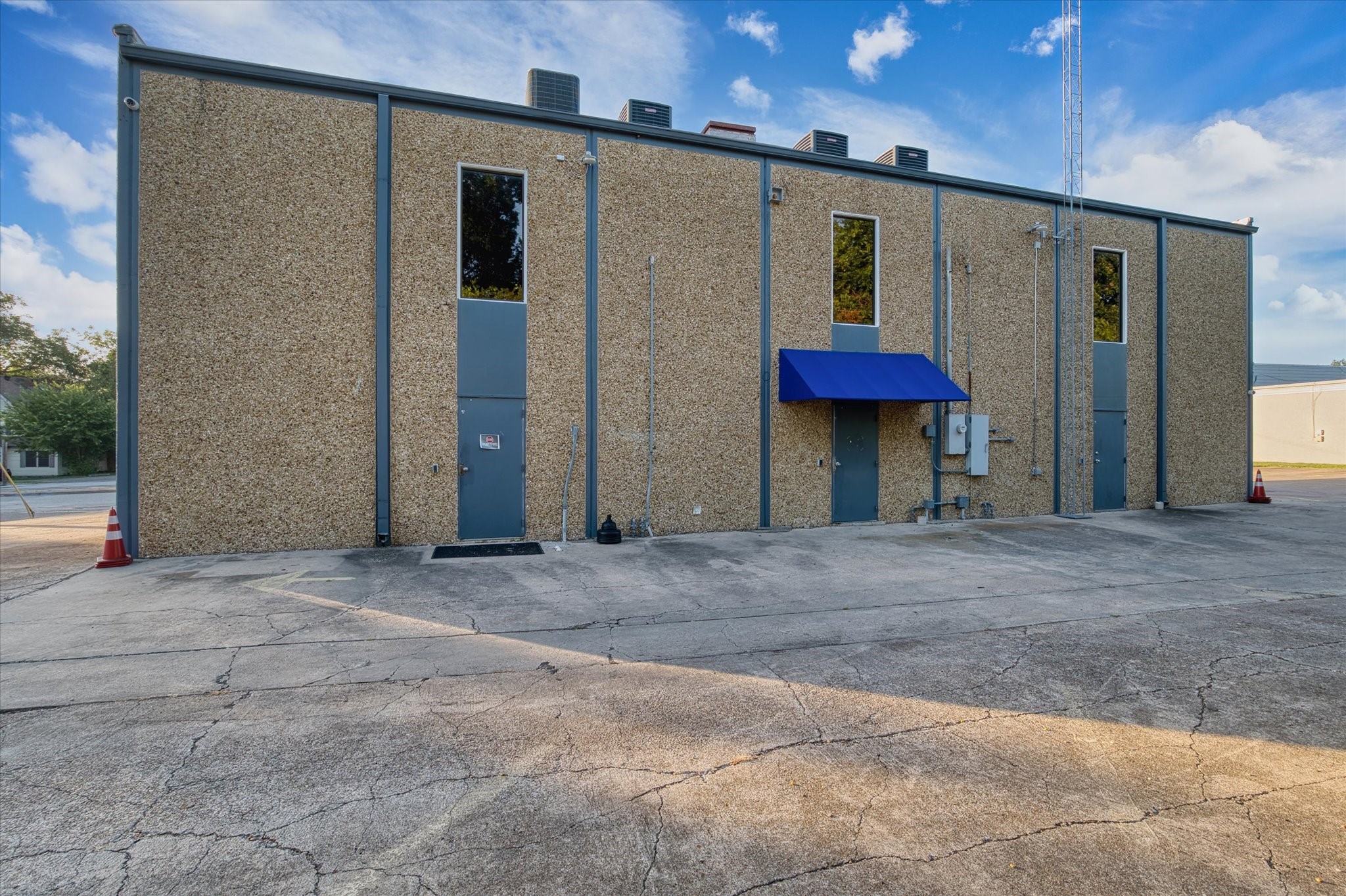 3901 W Waco Drive Waco TX 76710