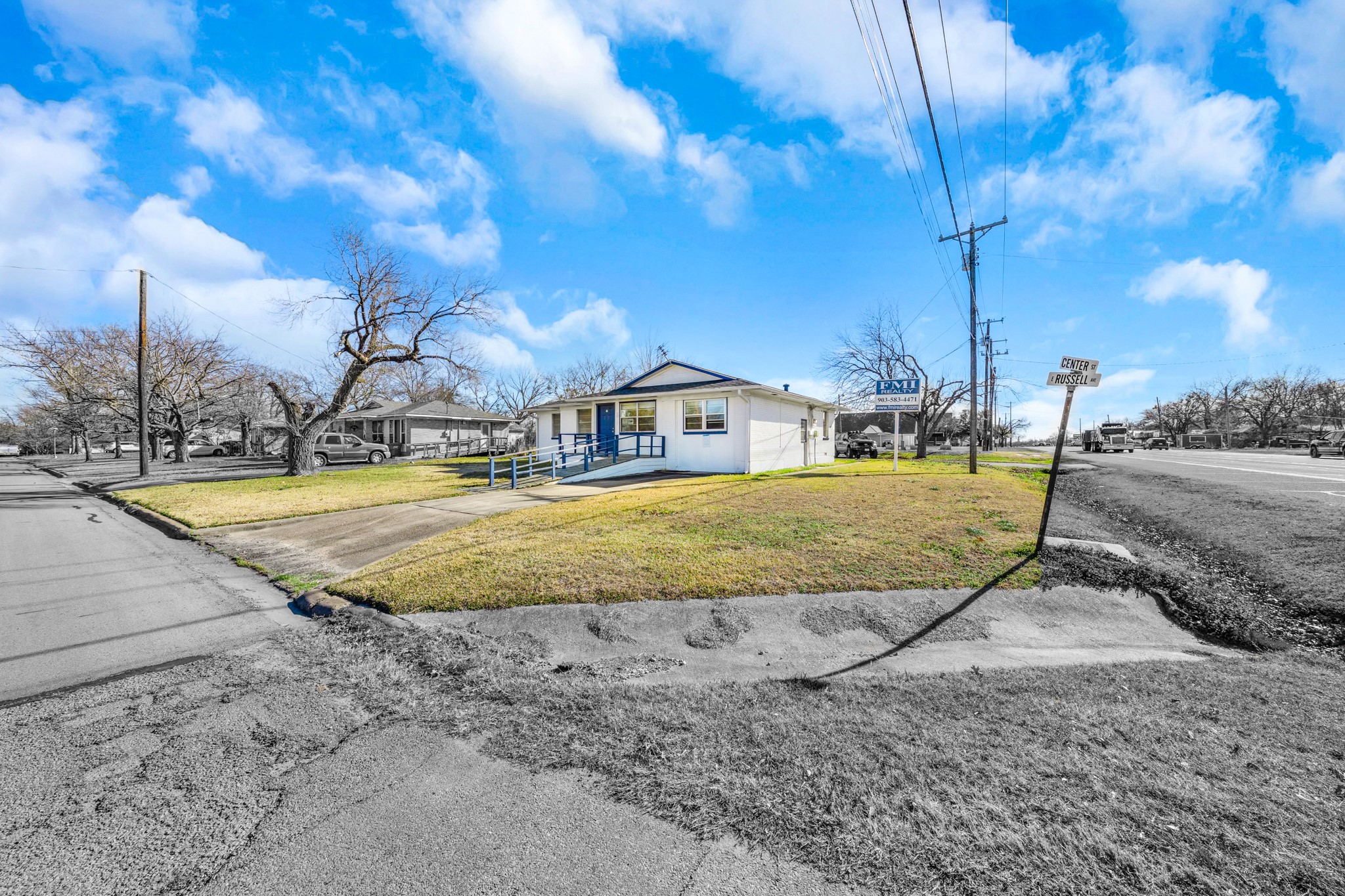 200 E Russell Avenue Bonham TX 75418