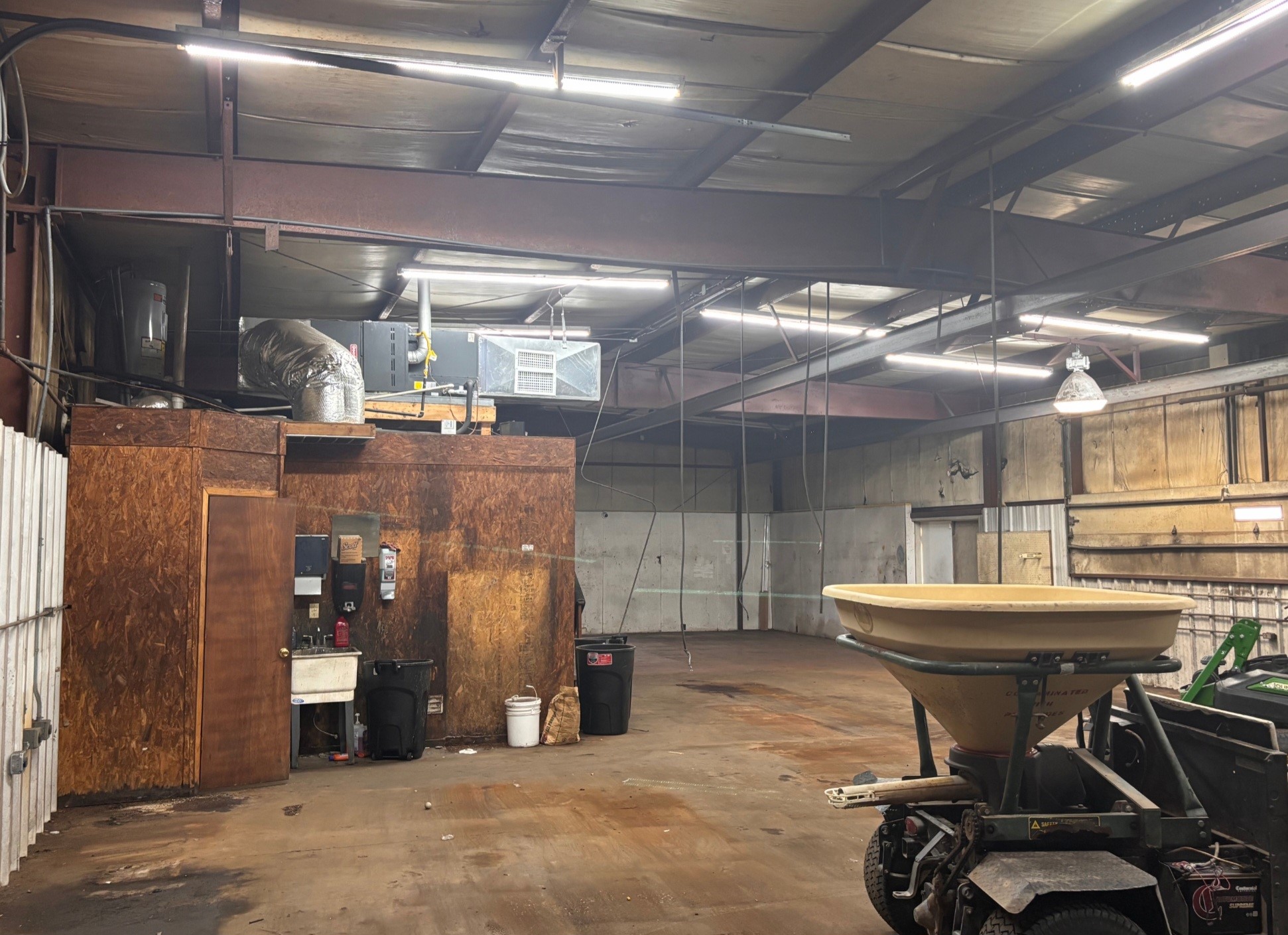 1865 N Main Paris TX 75460