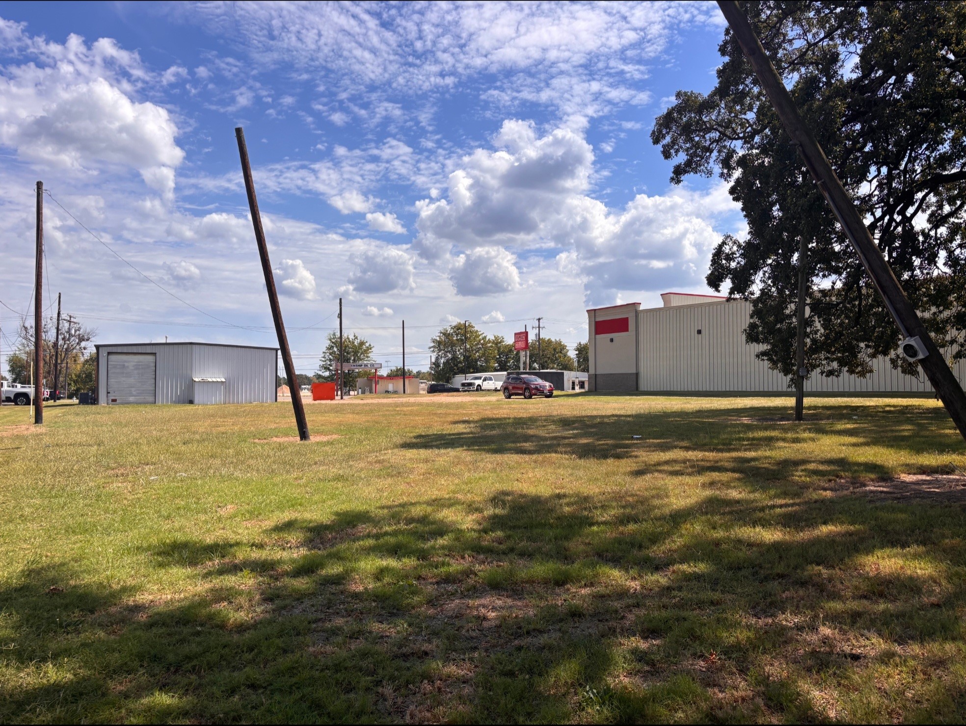 1865 N Main Paris TX 75460