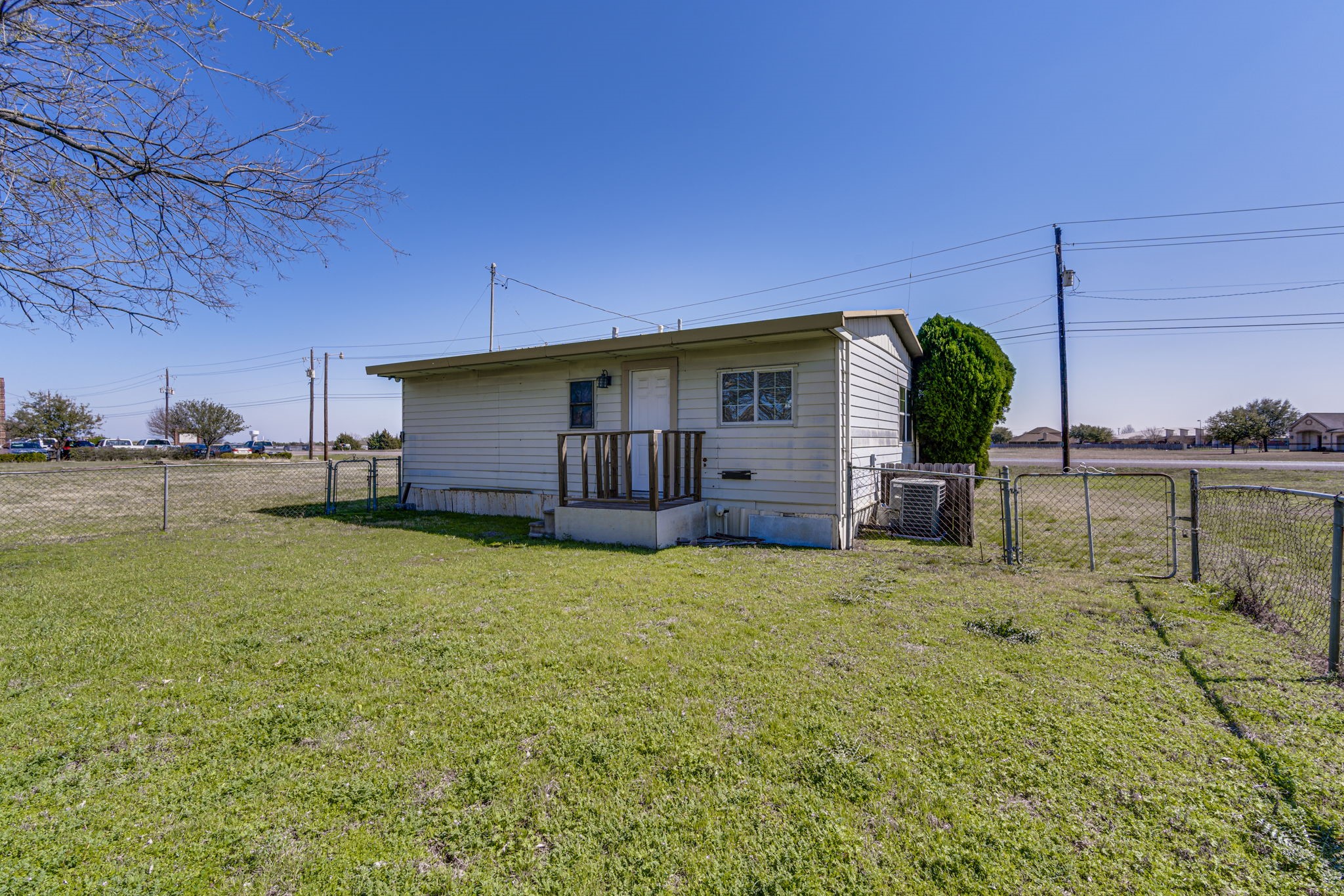 329 N State Highway 342 Red Oak TX 75154