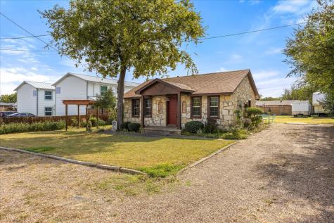 1507 W Pearl Street Granbury TX 76048